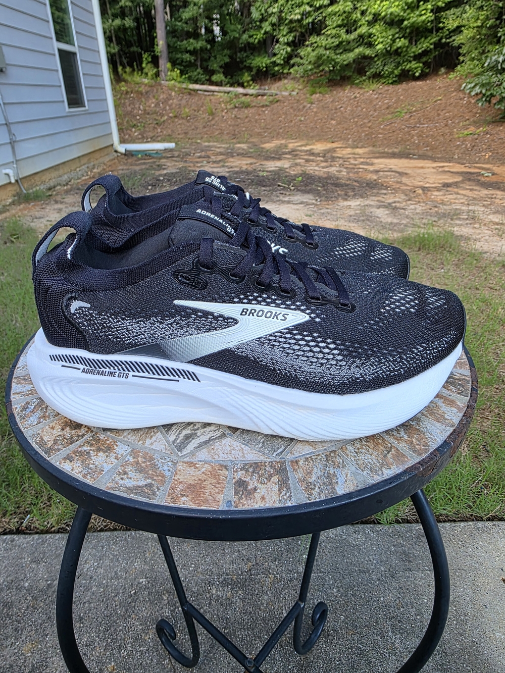 Brooks Adrenaline GTS 25 1204431D090 Black/White Running Shoes Women Sz 8 D Wide